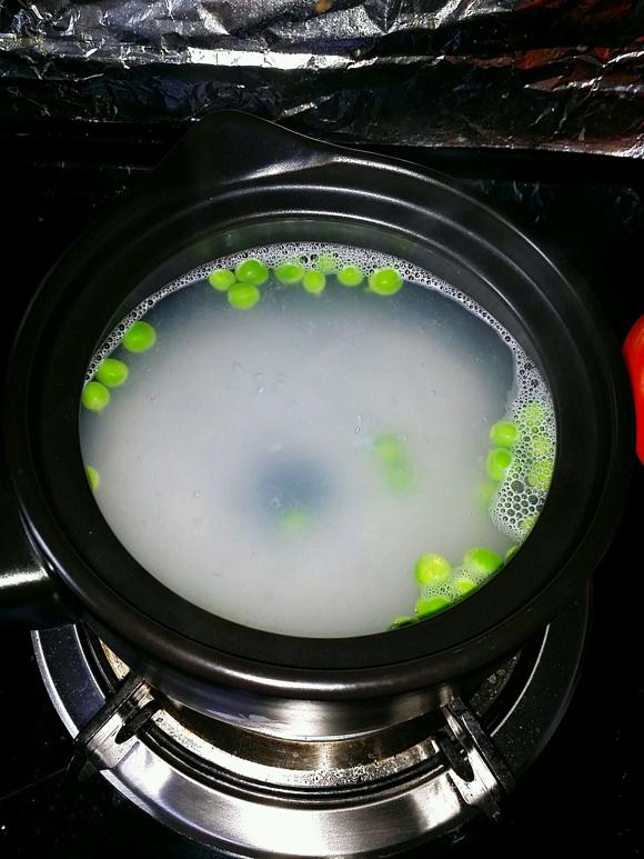 蒲公英豌豆鸡肉粥-抗菌消炎、调和脾胃、增强免疫力
