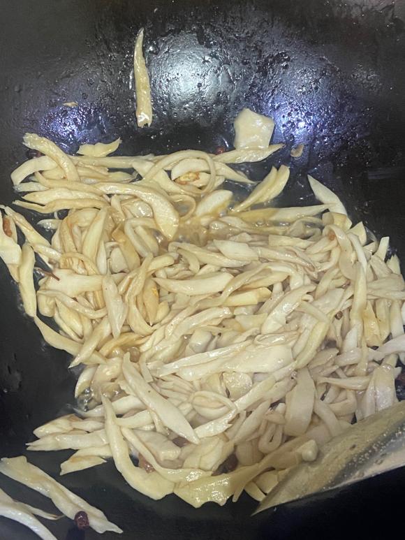 提高免疫必吃菜~杏鲍菇炒鸡蛋(补充蛋白) 提高免疫必吃菜~杏鲍菇炒鸡蛋(补充蛋白)