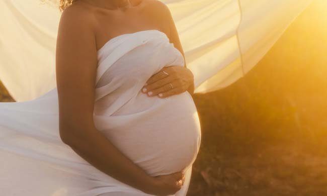 引发羊水栓塞的原因有哪些？