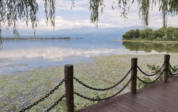 西昌旅游攻略必去景点：邛海泸山景区，百花深沟景区