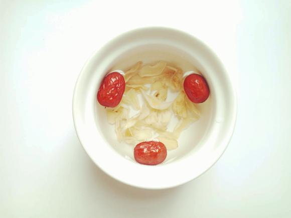 人参银耳莲子羹，增强免疫力还清热
